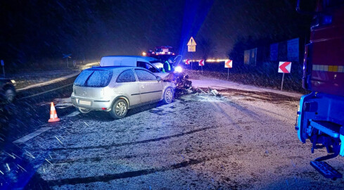 Wypadek na DK 11 pod Ujściem. Jedna osoba w szpitalu 