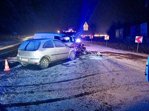 Wypadek na DK 11 pod Ujściem. Jedna osoba w szpitalu 